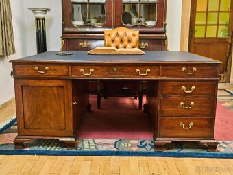 Velký anglický psací stůl. Oboustranný - 3