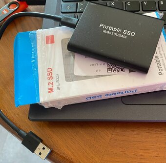 SSD Přenosný disk SHL-R320 USB 3.1 2TB - 3