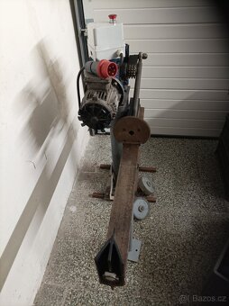 štípač dřeva - 3