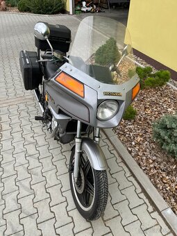 Honda GL 500 Silver Wing - 3