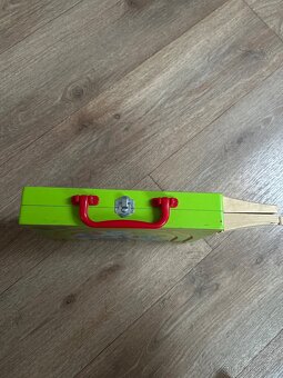 Dřevěný kufřík na vláčky - 3