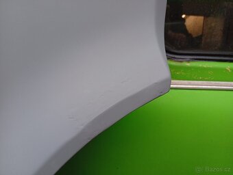 BMW E32 - přední blatníky - 3