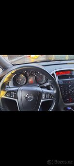 Prodam Opel Astru sport tourneo 2012 - 3