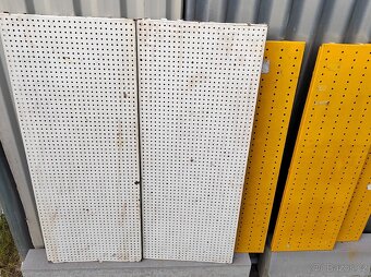 Děrovaný plech na nářadí. - 3