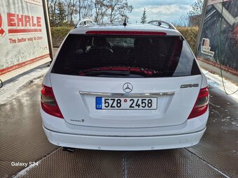 Prodám bílý MB C220 r.v.2/2009 combi - 3