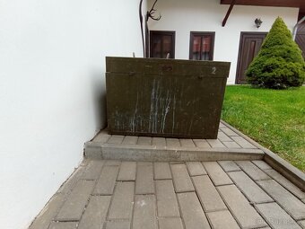Prodám krásnou zachovalou vojenskou truhlu. - 3