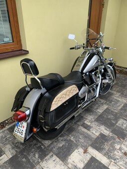 Suzuki VL 1500 Intruder - 3