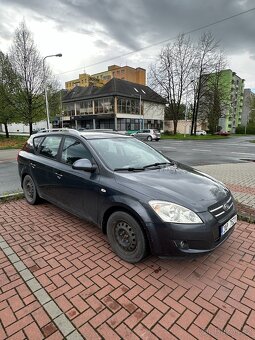 Kia Ceed na náhradní díly - 3