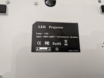 mini Projektor 800 lumenů - 3