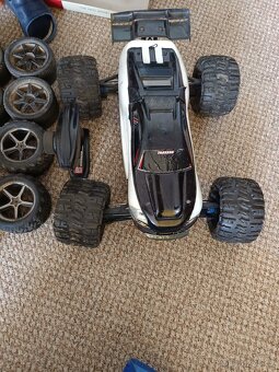 RC Traxxas erevo - 3