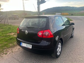 Volkswagen Golf 1.6 75kW Climatronic ALU ŠÍBR - 3