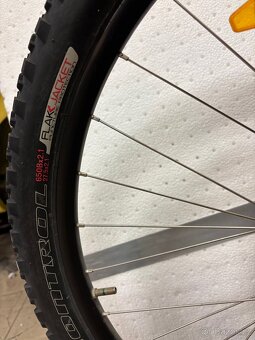 SPECIALIZED PITCH 27,5 velikost S - 3