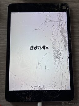 iPad A1550 - 3