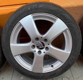 5x112 R17 7J ET48 + 225/45 R17 letné - 3