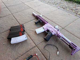 Airsoft růžová M4 - Lancer Tactical - 3
