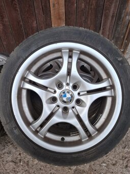 Originál dvourozměrné alu disky BMW Mpacket R17 + letní pneu - 3