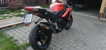Suzuki GSXR 600 - 3