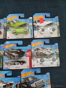 Hot Wheels FORD 8 kusů - 3
