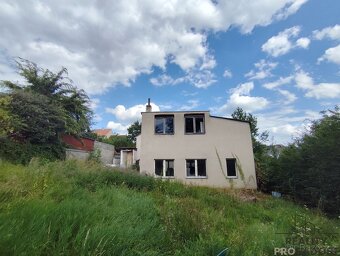 Prodej stavebního pozemku 732 m2 - 3