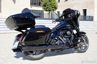 Harley Davidson  street glide - 3