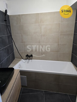 Pronájem podkrovního bytu 3+kk, 128500 - 3