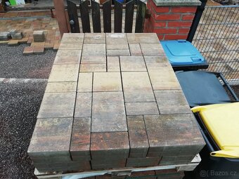 Prodám zámková dlažba 6cm. - 3