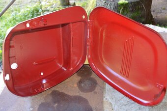 veterán díl skříňka na baterku jawa - 3