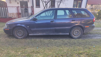 Prodám Volvo V40 1.9DI r.v. 2001, STK 07/2026 - 3