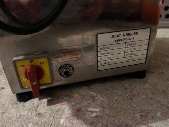 Profi mlýnek na maso - 3