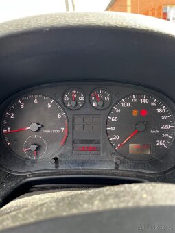 Audi A3 1.6 benzín - 3