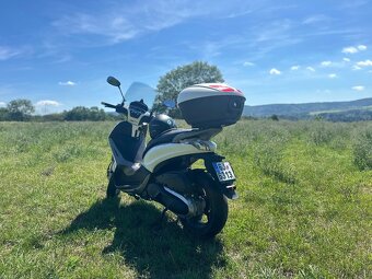 Piaggio Beverly 350i sport touring, ABS,ASR - 3