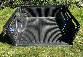 ORIGINÁL PLASTOVÁ VANA DO KORBY NA FORD RANGER - 3