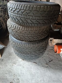 Zimní pneu 215/60 R16 - 3