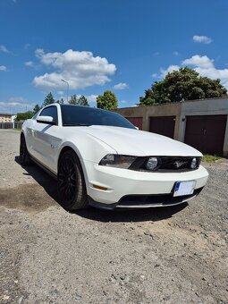 ford mustang GT 5.0 - 3