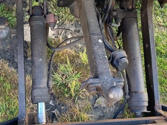 Hydraulická plošina - čelo Dholandia 12 V - 3