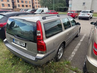 Volvo V70 2.4 ccm. 96 kW. datum 03 - 3