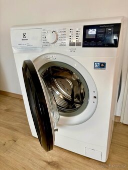 Pračka Electrolux Slim 1-6kg - 3