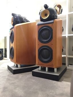 B&W Bowers & Wilkins 800D 800 D 3pásmový reproduktor. - 3