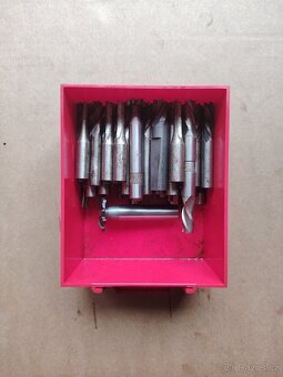 Sada fréz HSS – 200 ks, různé průměry, ČZ - 3