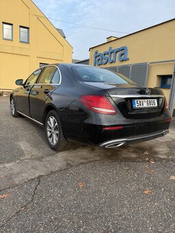 Mercedes-aBenz E - 3