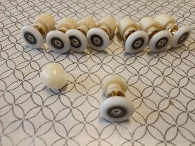 Kolečka do starších sprchových boxů - 3