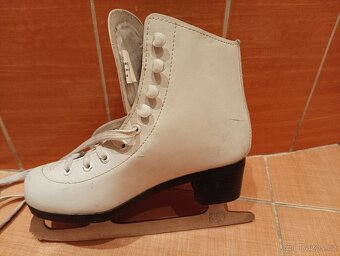 Dětské dívčí brusle, velikost 32 - 3