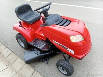 Prodám zahradní traktor Twin-Cut 12.5Hp - 3