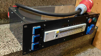 PRODÁM PODIOVÝ ROZVADĚČ - 3