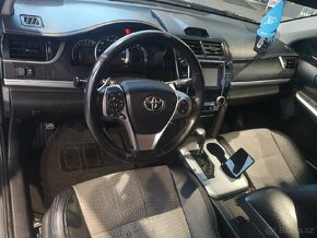 Pronajem Toyota Camry 2014 r. v - 3