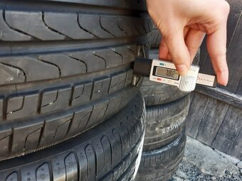 Letní pneu Pirelli 215/55/17 jak nové - 3
