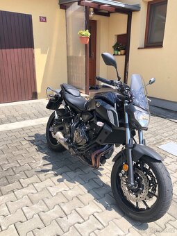 Yamaha MT 07 - 3