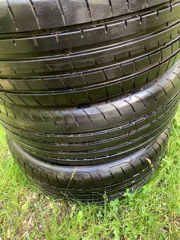 Letni pneu Goodyear Eagle F1 205/45 R18
- 3