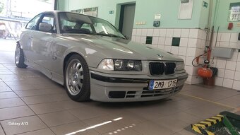 BMW e36 1,8is coupe - 3
