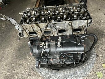 prodám Holý motor 2.0tdi 135kw kod CUN - 3